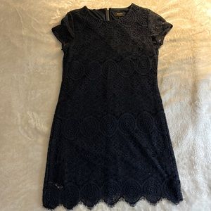 Navy lace knee length dress size 8 Laundry by Shelli Segal